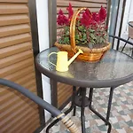 Kiki'S Seaview House 리메나스