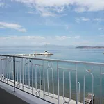 Kiki'S Seaview House *