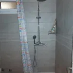 Kiki'S Seaview House 리메나스