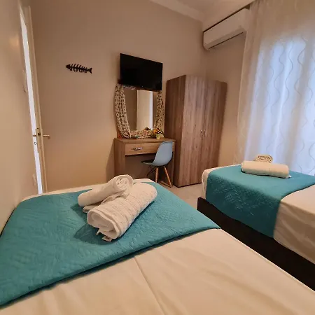 Apartment Kikis House
