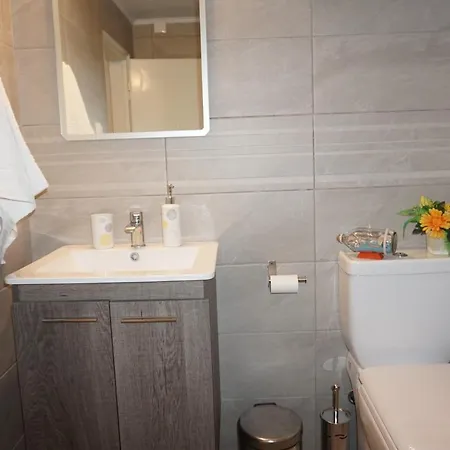 Lejlighed Kikis House *