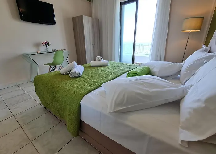 Kiki'S Seaview House Apartment